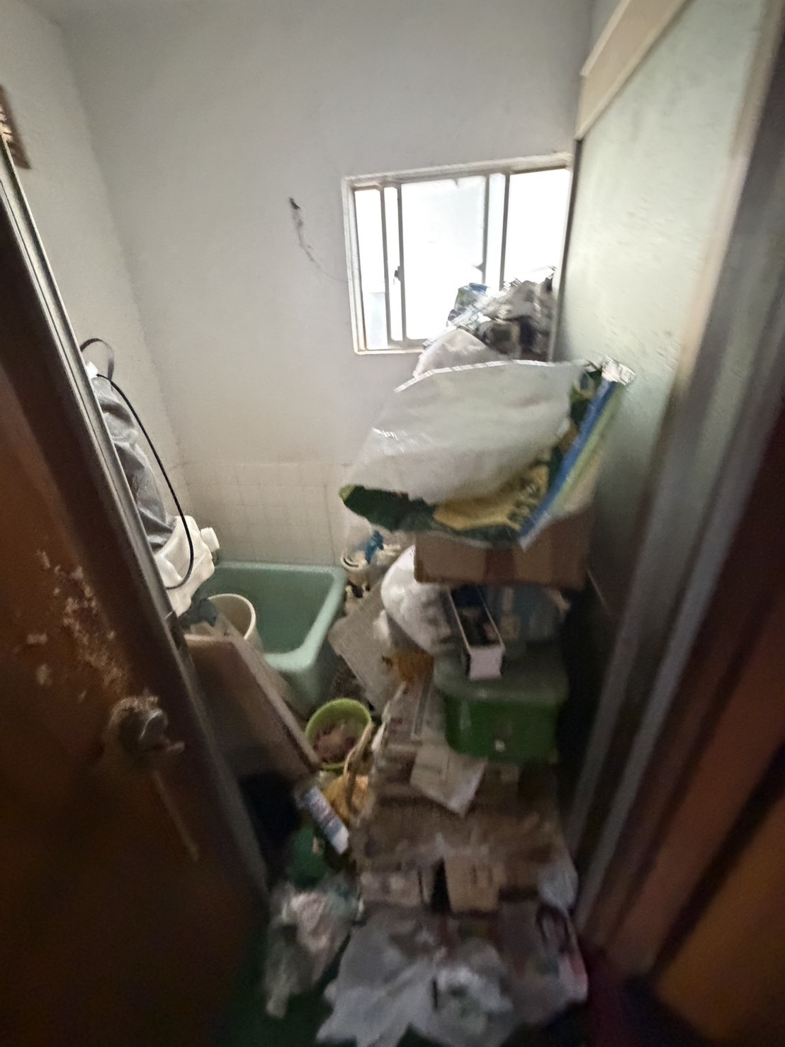 岡山市中区3LDKの浴室片付け作業前